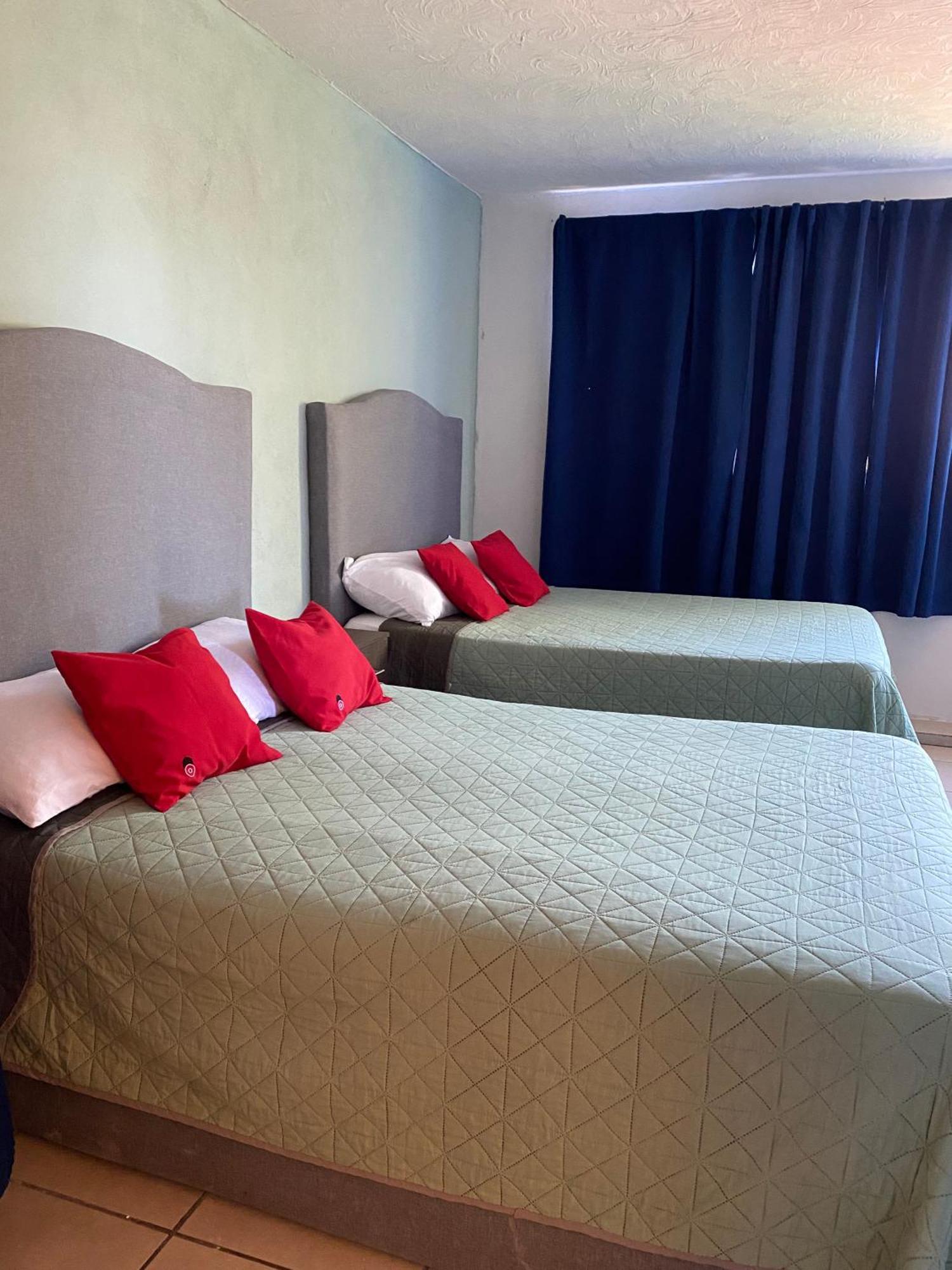 Aparthotel 4 VENATOR House Boutique à León de los Aldamas Extérieur photo